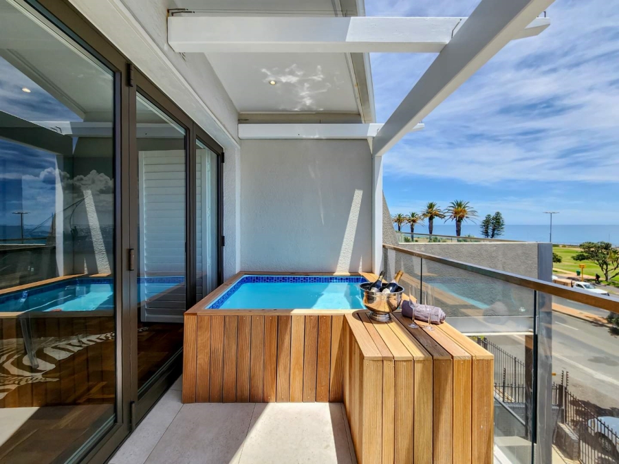 2 Bedroom Property for Sale in Three Anchor Bay Western Cape